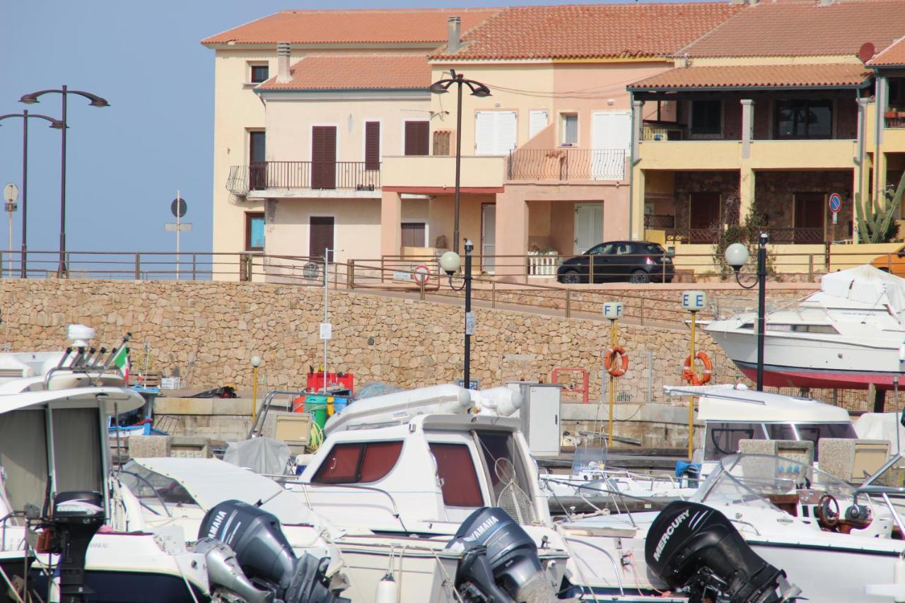 דירות איזולה רוסה Borgo Spiaggia Vista Mare מראה חיצוני תמונה