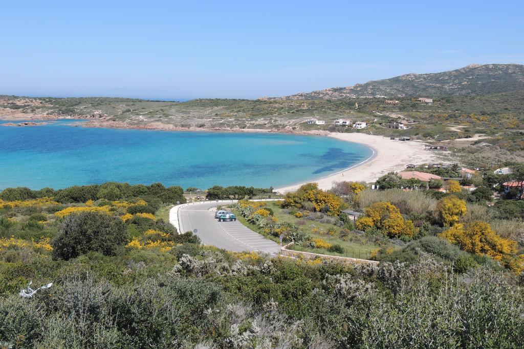 דירות איזולה רוסה Borgo Spiaggia Vista Mare מראה חיצוני תמונה