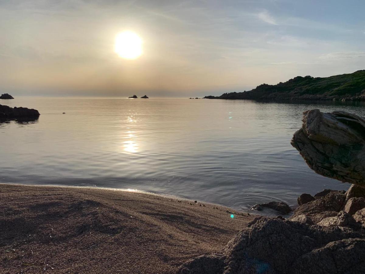 דירות איזולה רוסה Borgo Spiaggia Vista Mare מראה חיצוני תמונה