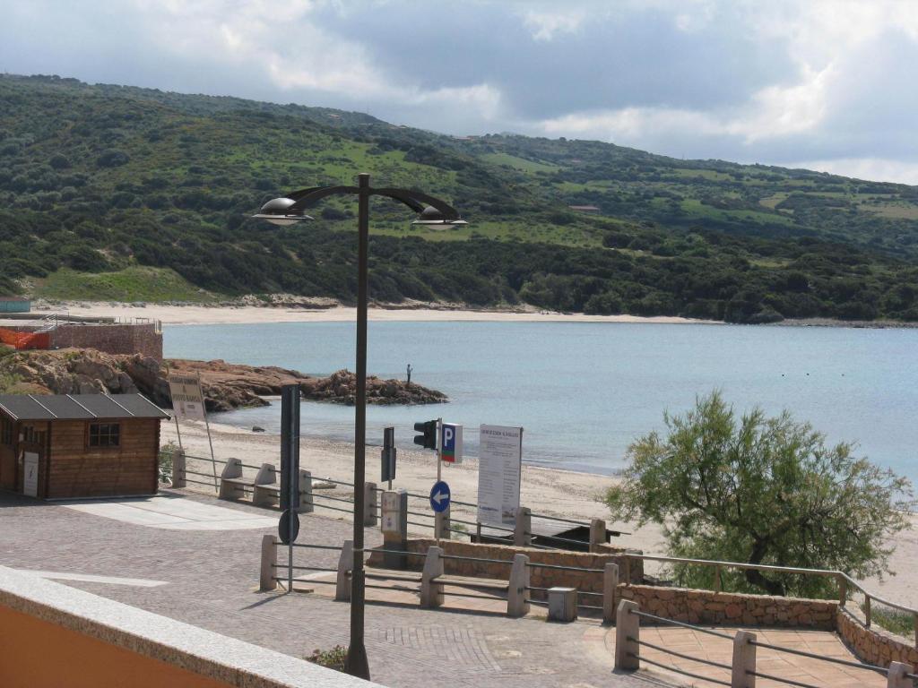 דירות איזולה רוסה Borgo Spiaggia Vista Mare מראה חיצוני תמונה