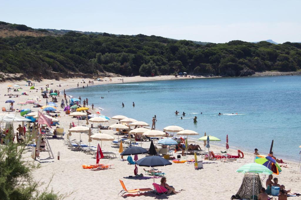 דירות איזולה רוסה Borgo Spiaggia Vista Mare מראה חיצוני תמונה